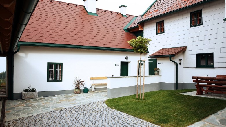 Inner courtyard, &copy; weinfranz.at
