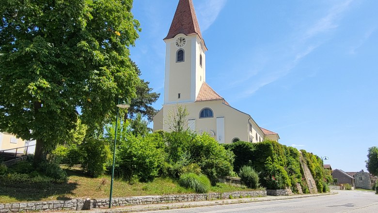 Fels am Wagram parish church, &copy; Verena Schnatter