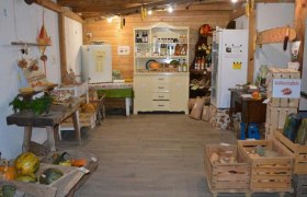 Farm store, &copy; Susanne Graf-Greis