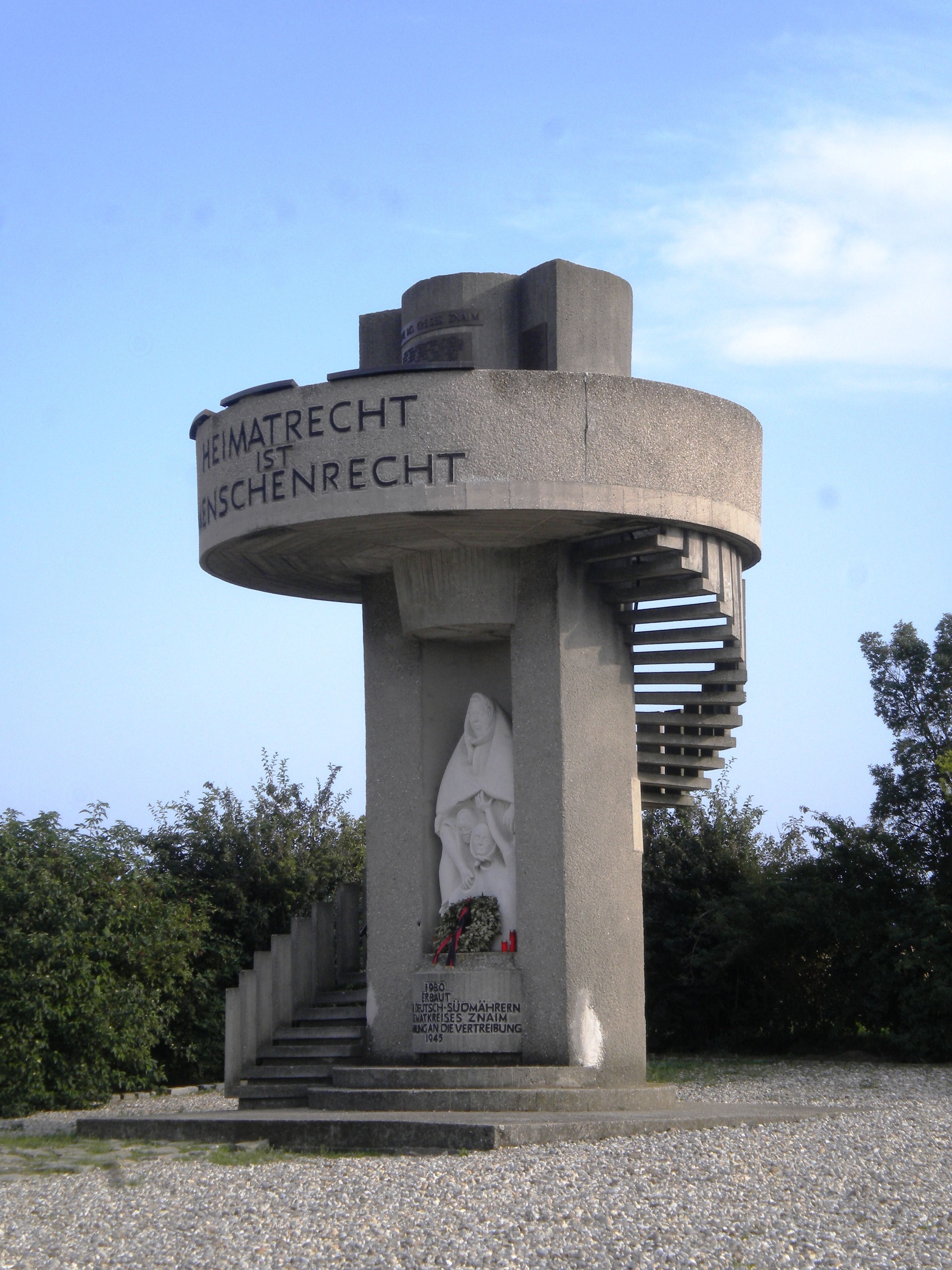 South Moravian Monument in Unterretzbach with the inscription 'Heimatrecht ist Menschenrecht'.