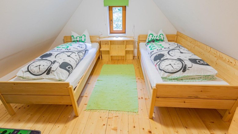 Room with two single beds, © Ludwig Fahrnberger