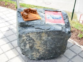 Schieleweg Station 1 am Hauptbahnhof Tulln, &copy; Donau Nieder&ouml;sterreich - Kamptal-Wagram-Tullner Donauraum