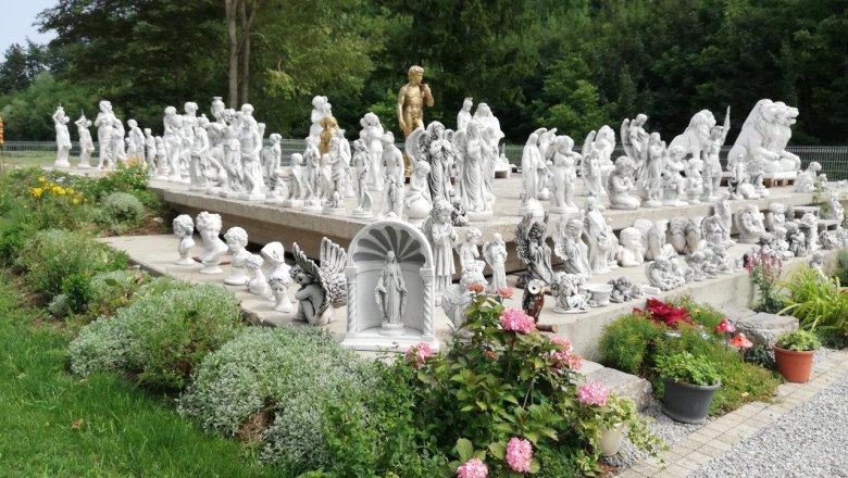 Statues, © Gartendekor-Verkauf Karl Hickersberger