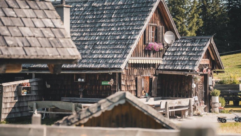 Seven huts, &copy; Gerald Demolsky