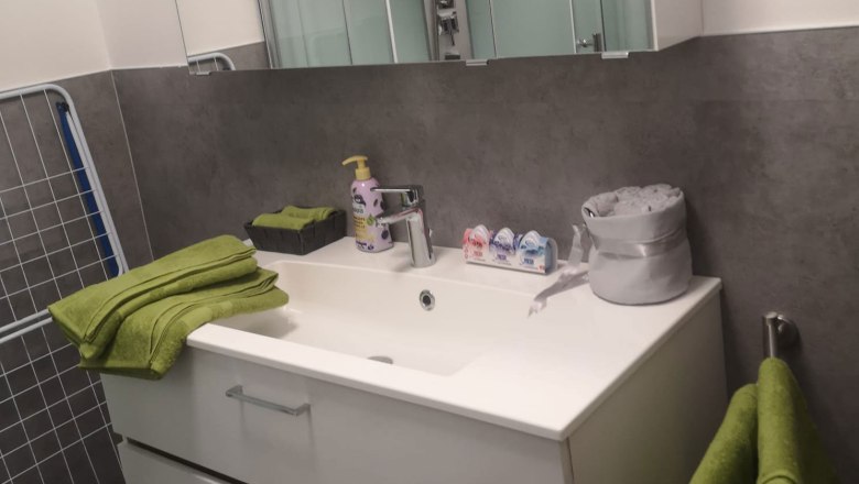 Rosenapartment - Bathroom washbasin, &copy; &copy; HomeW4, Sonja Wiesinger