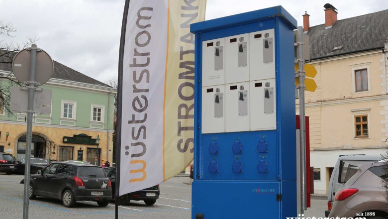 elektromobilitaet_hauptplatz-ybbs_1, &copy; Wuesterstrom E-Werk GmbH