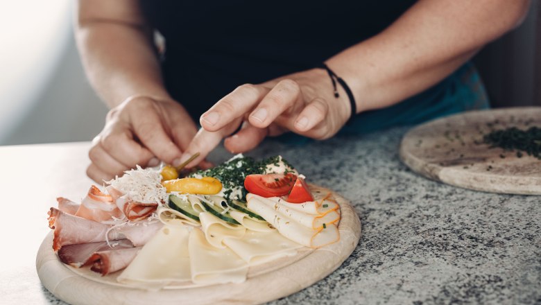 Tavern Resch on the Hörlesberg, © Moststraße, dochbodnliacht