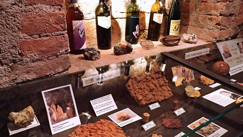 Stone barn interior view, © Gerald Knobloch