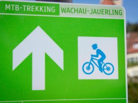 MTB-Hinweisschild, &copy; Donau N&Ouml; Tourismus/Barbara Elser