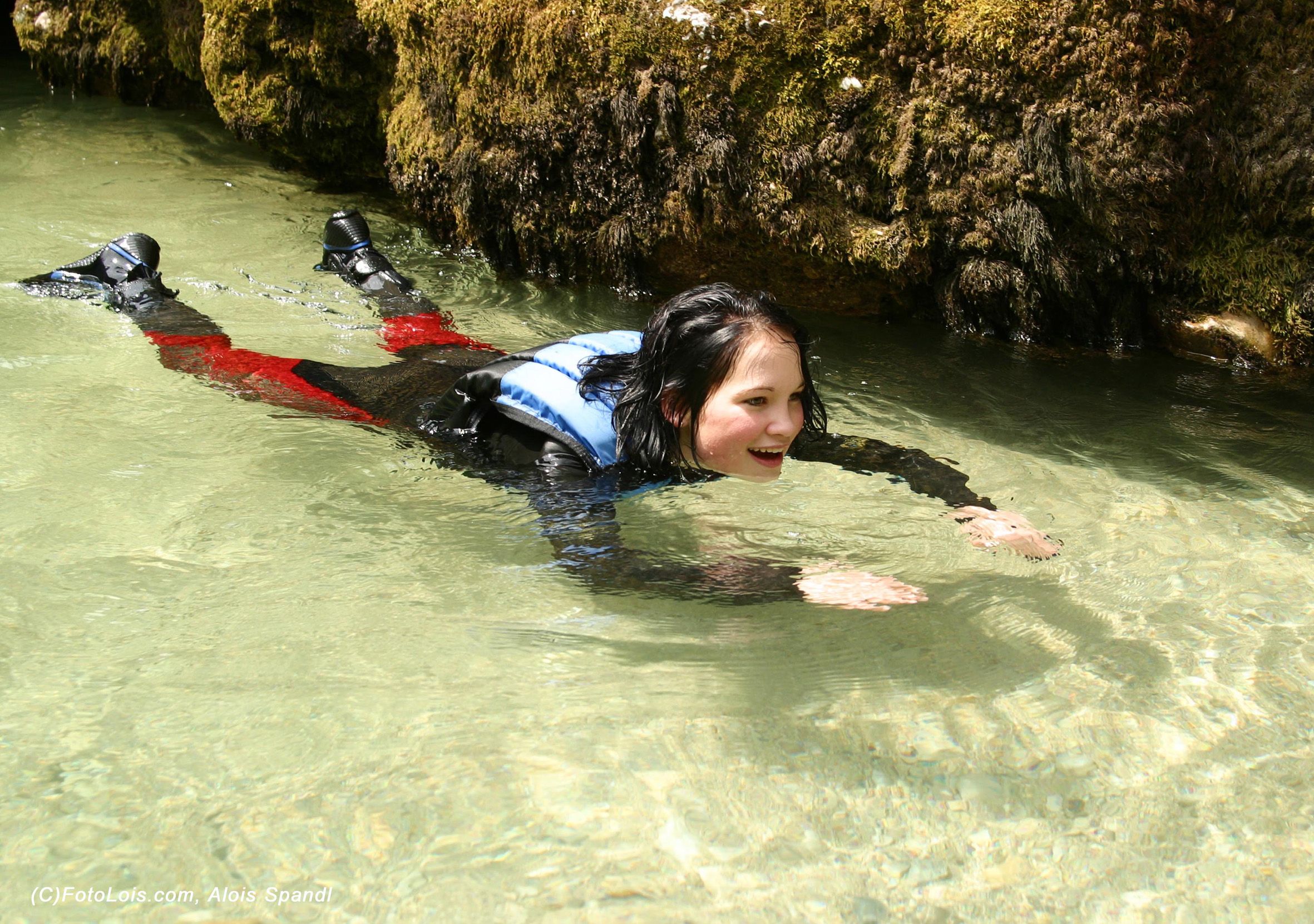 drinking water swimming20