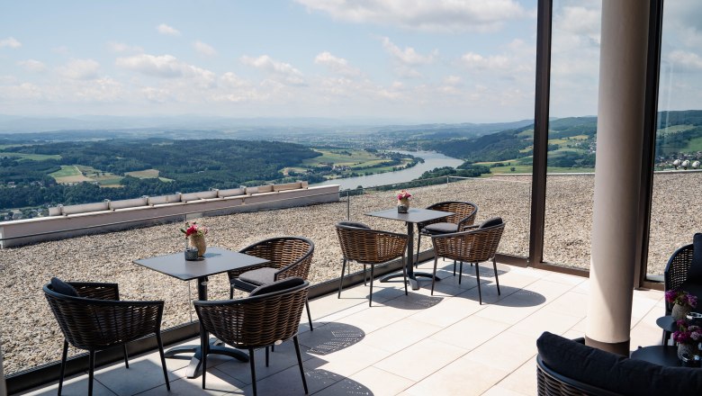 Sky Lounge Ausblick Hotel Schachner, © Hotel Schachner/MIKUmedia