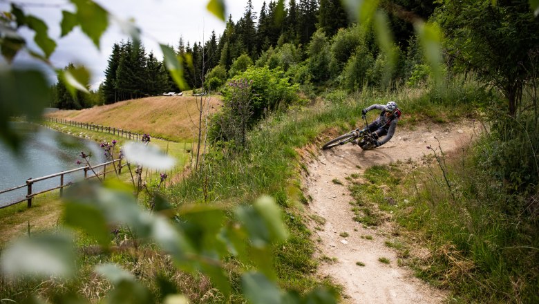 Every rider is challenged on the single trail., © Andreas Putz