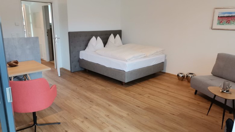 Bedroom/living room, © Stefanie Fleischhaker