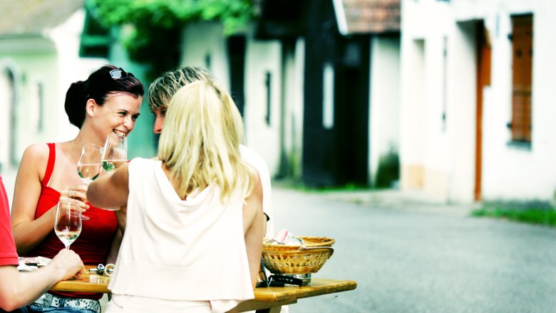 td-ahrenberger-kellergasse-1-c-mostviertel-tourism-weinfranzat_1, © Mostviertel Tourismus Weinfranza