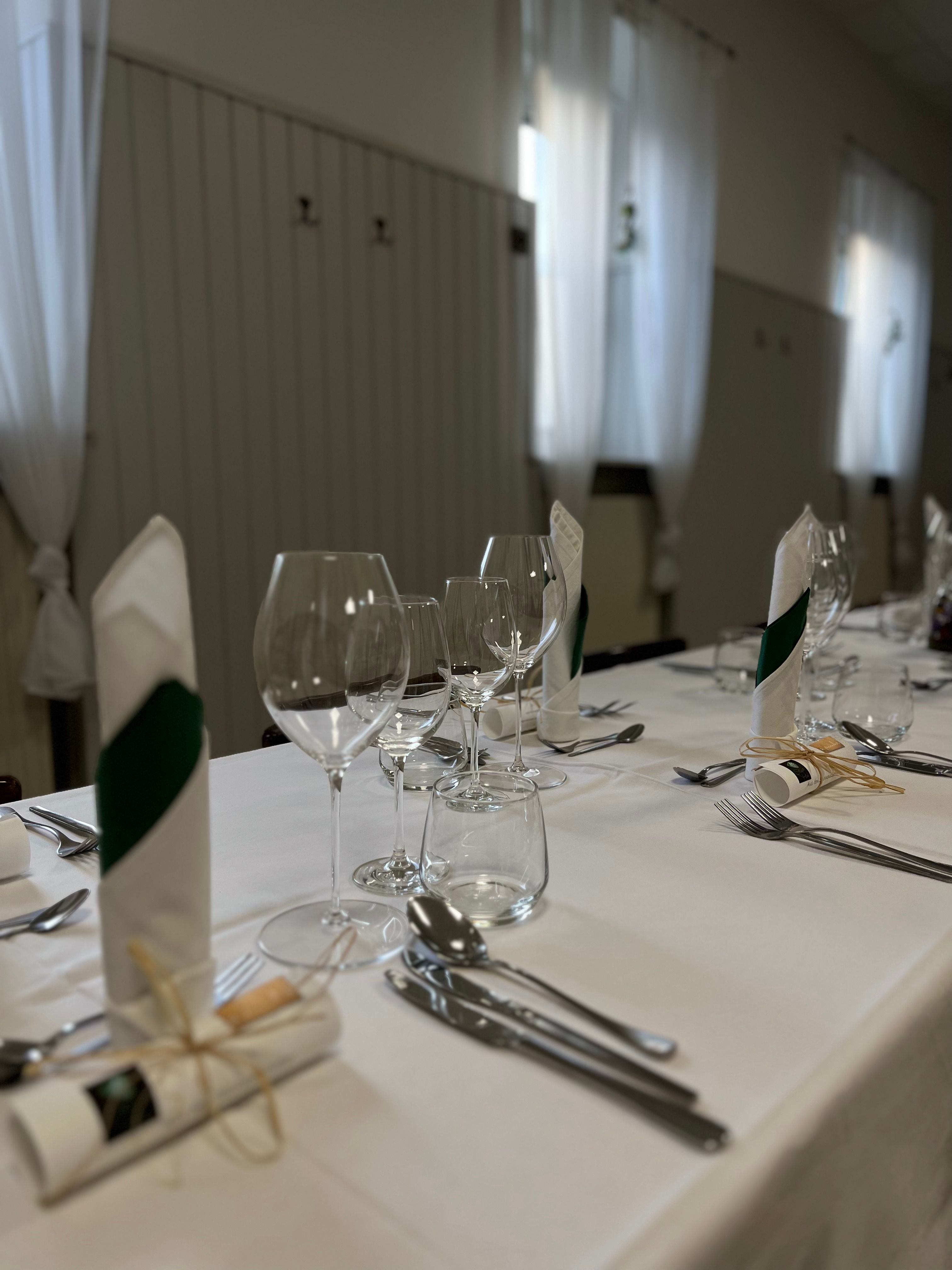 Stixer Hof, Stixneusiedl, laid table