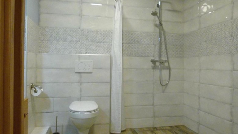 room5_bathroom, © [Nicole Montaperti]