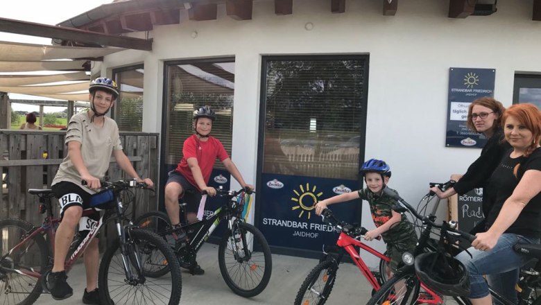 Friedrich beach bar, &copy; Strandbar Friedrich