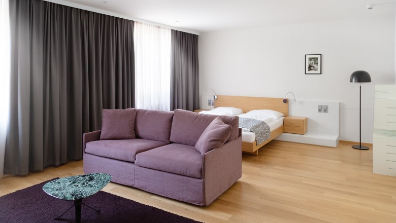 Junior Suite living and sleeping area, © Peter Hruska