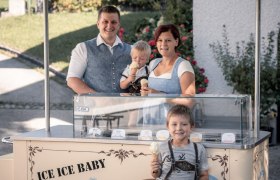 Tazreiter family, &copy; Gerald Demolsky