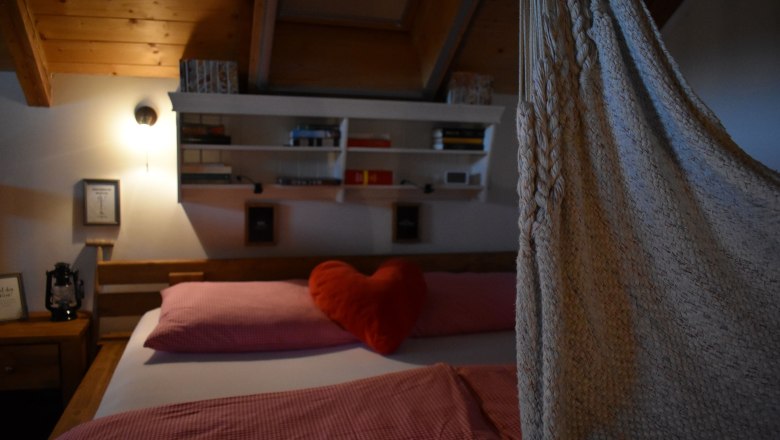 Gallery double bed, © Gebhard Auer