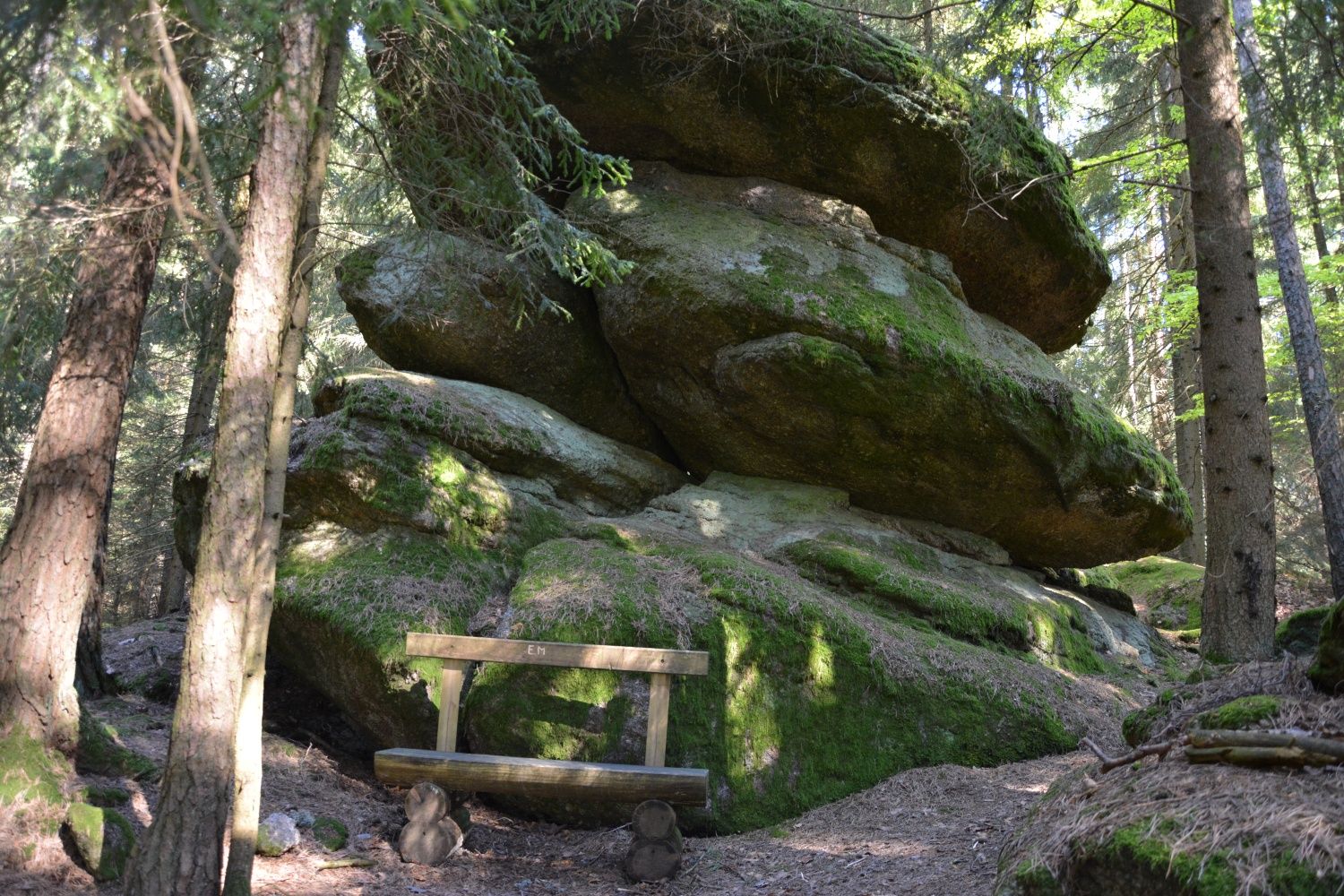 A bench to rest on, right by the Kierlingstein