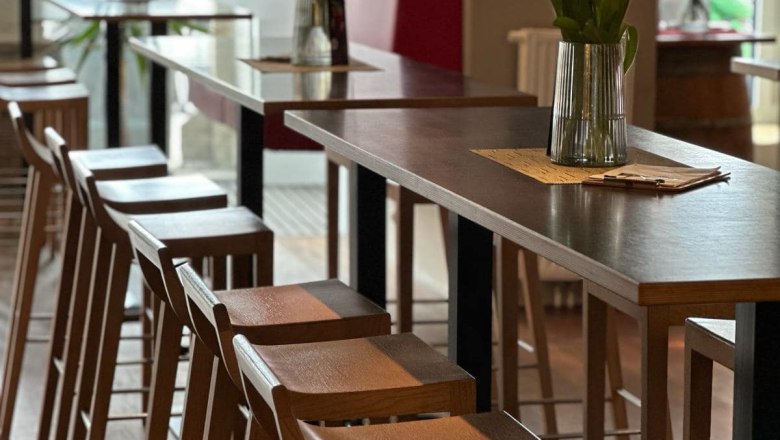 Different seating options, &copy; R. Freitag