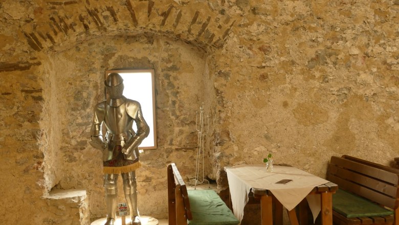 c-christine-dworschak-araburg-stueberl-knight-p1100378-1, © Araburg Stüberl-Christine Dworschak