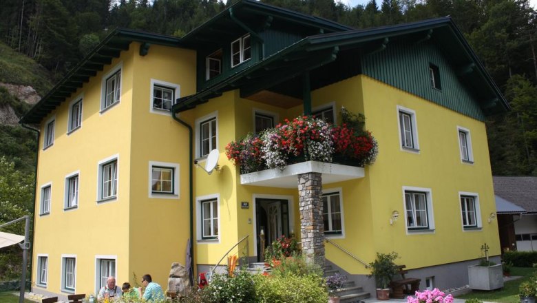 Private room family Obermüller, © Fam. Obermüller Private room family Obermüller, © Fam. Obermüller