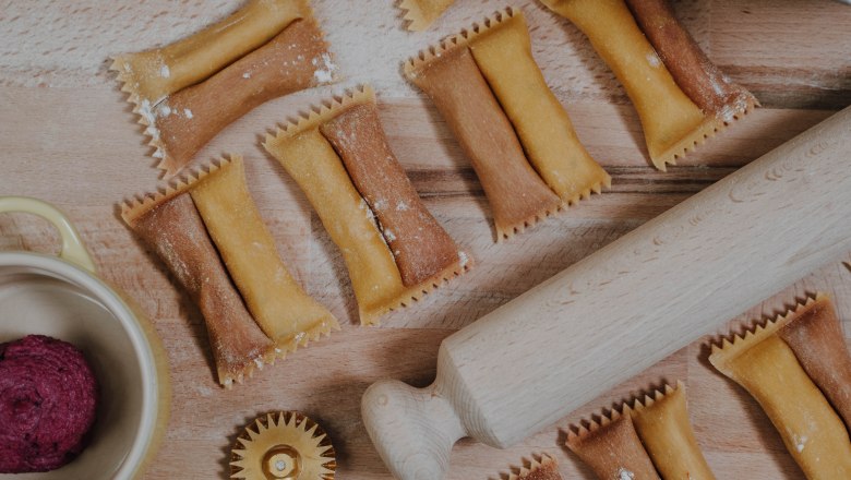 Raviola production in the manufactory, &copy; Raviola-Manufaktur Elisabeth Schindler