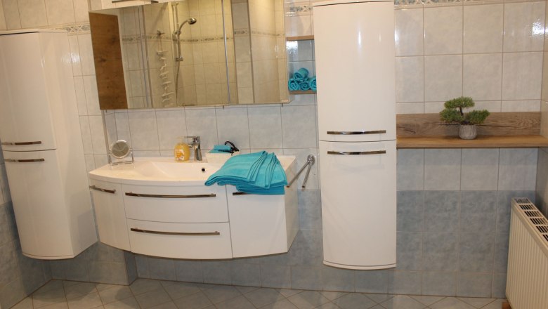 Engelsapartment - Bathroom washbasin, © © HomeW4, Sonja Wiesinger