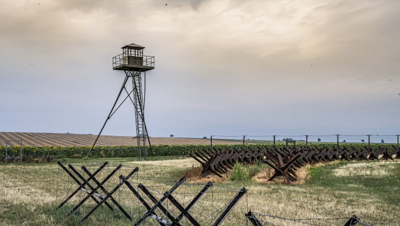 Tank barrier in Šatov, © Robert Herbst