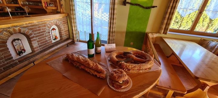 Buschenschank-radinger (typical tavern), © Radinger