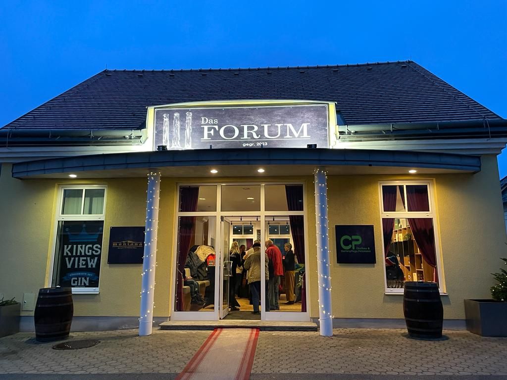 Exterior view of Forum Berg building