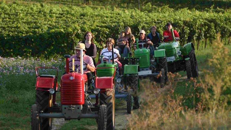 Tractor hiking, &copy; Rudi Wei&szlig;