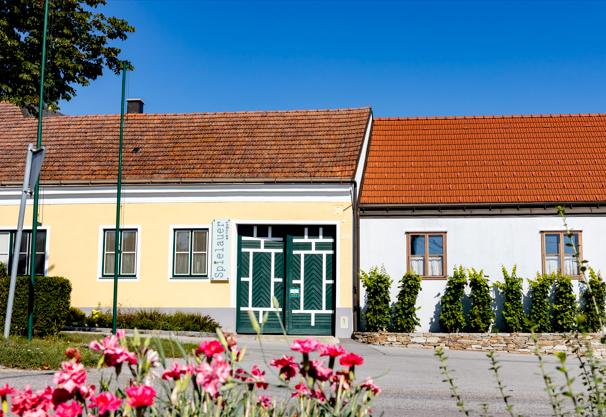 Exterior view of Weingut Spielauer,