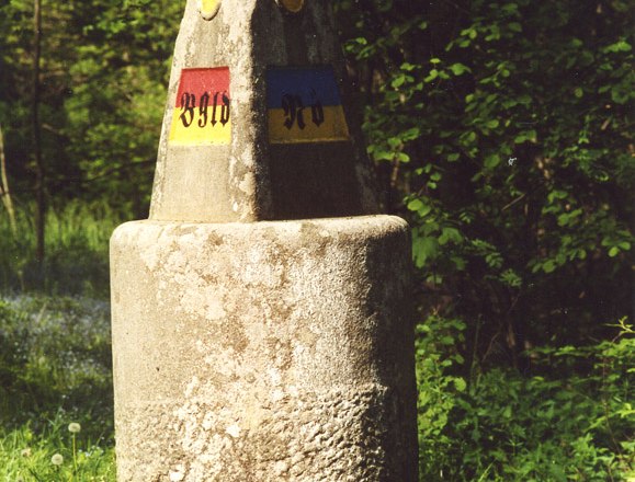 A three-country stone in the forest that marks the border between Burgenland, Lower Austria and Styria.