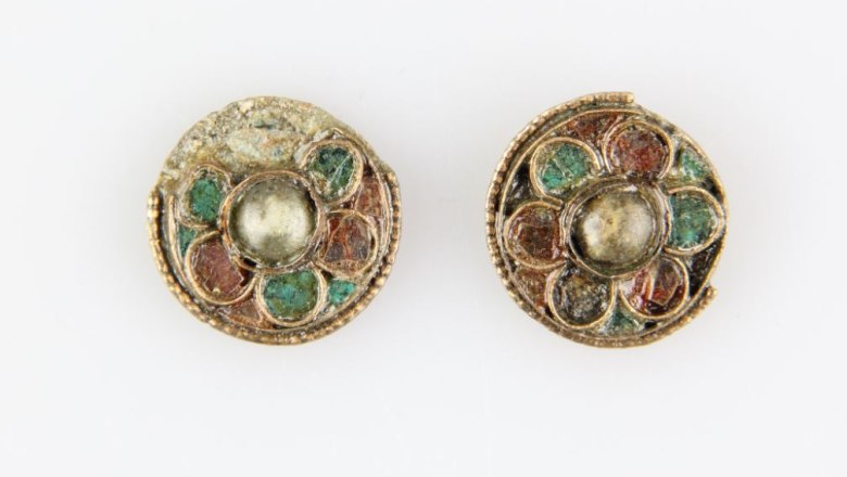 Cloak clasp belonging to an Avar woman from grave 82c in Leobersdorf, © Landessammlungen Niederösterreich, UF-19018.082.C.1.1-2
