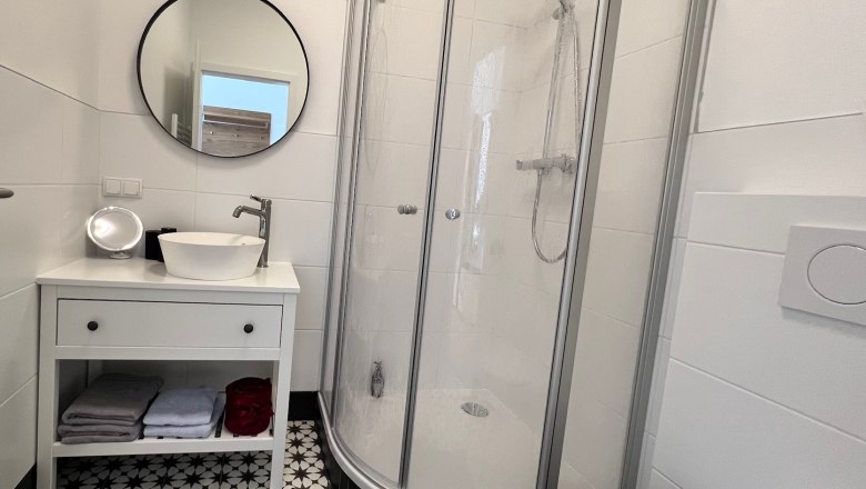 Bathroom, &copy; Eva Reichhardt