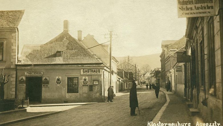 Uptown - a restaurant even back then!, © Uptown