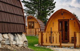 Wood lodges to pause in the midst of nature, © Labor52