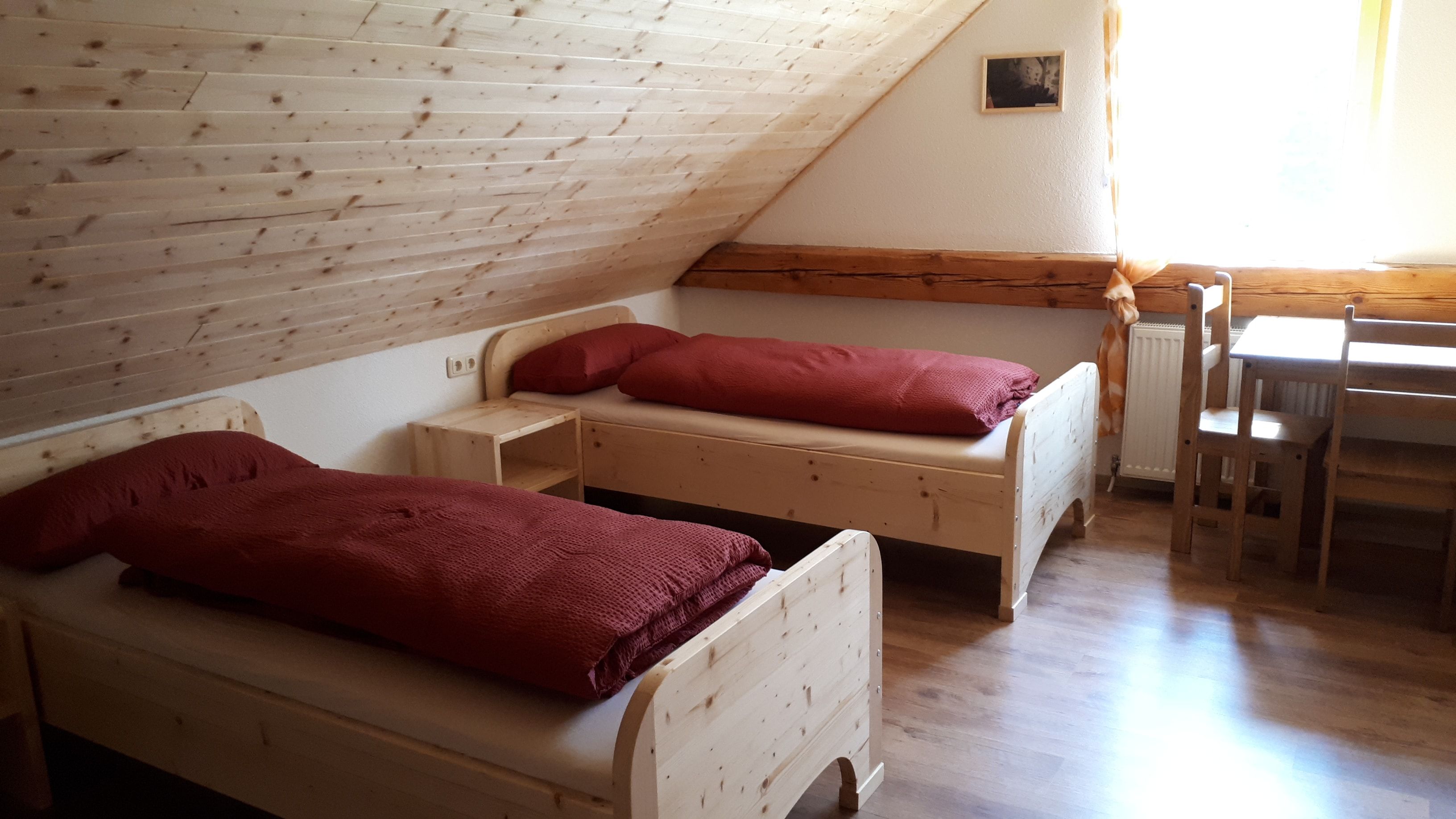 Room 2 single bed