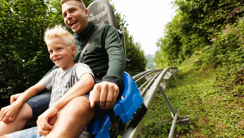 A thrilling ride on the all-weather toboggan run EIBL-Jet, © Doris Schwarz-König