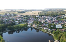 View of the town lake & municipality, &copy; Stadtgemeinde Allentsteig