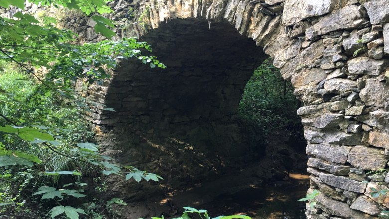 Roman bridge, &copy; Corinna Mader