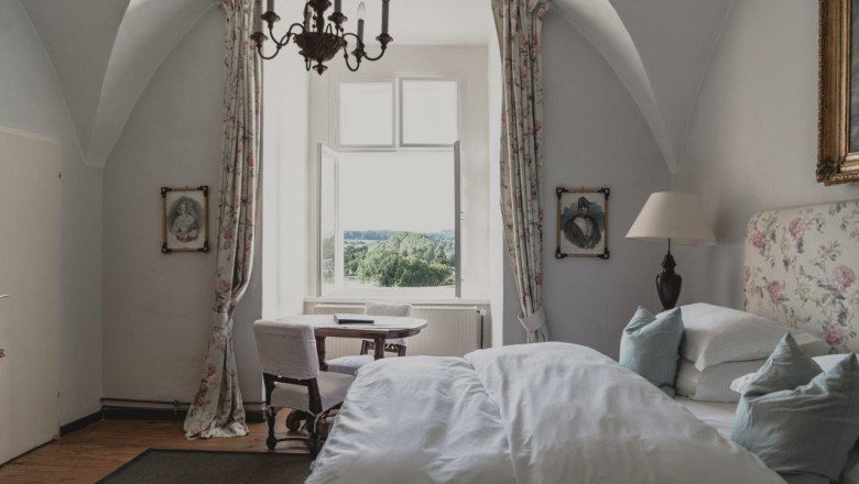 Rooms at Ernegg Castle, &copy; Nicole Stessl