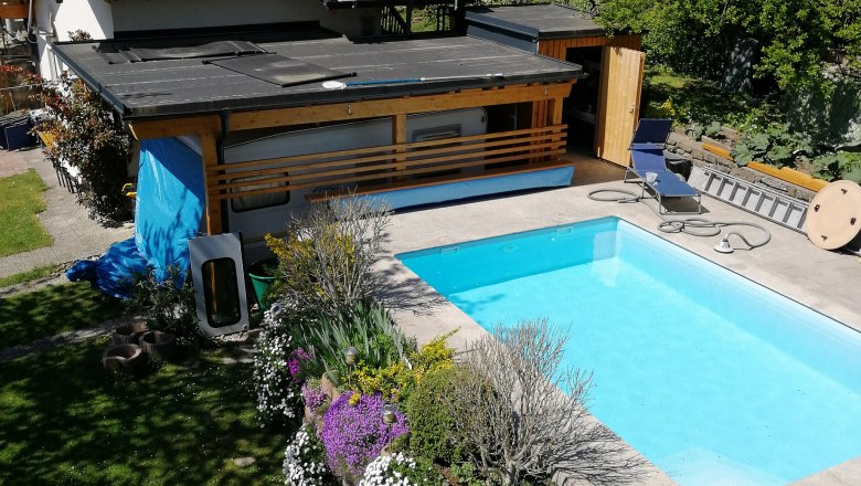 Pool of the Freunthaler vacation home, &copy; Kurt Freunthaler