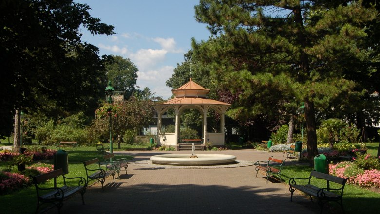 Historical garden splendor: the city park in Wiener Neustadt, © Wolfgang Glock, CC BY 3.0