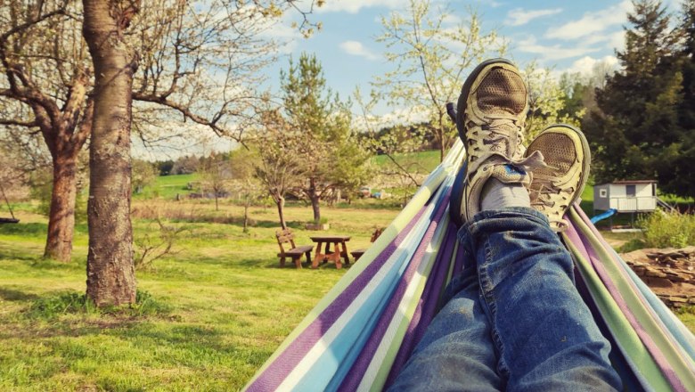 Hammock/garden, © Die Alm in Schöllbüchl, Stefanie Reisenberger