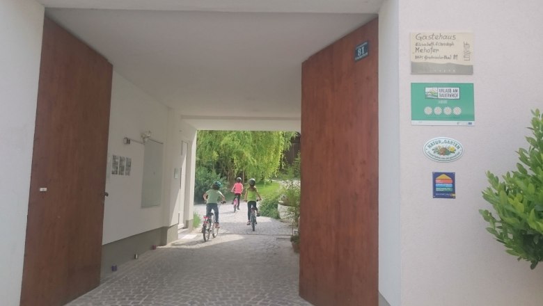 color-with-kids-x, © Christoph Mehofer