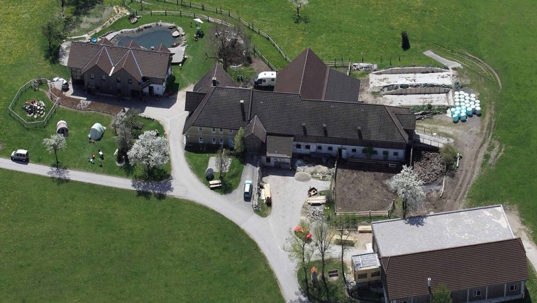 Aerial photo, &copy; Gottfried & Rosina Wagner